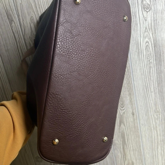 Charming Charlie Brown tote bag - Picture 9 of 9